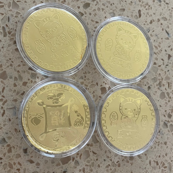Jewelry - Hello Kitty AU999 Gold coin